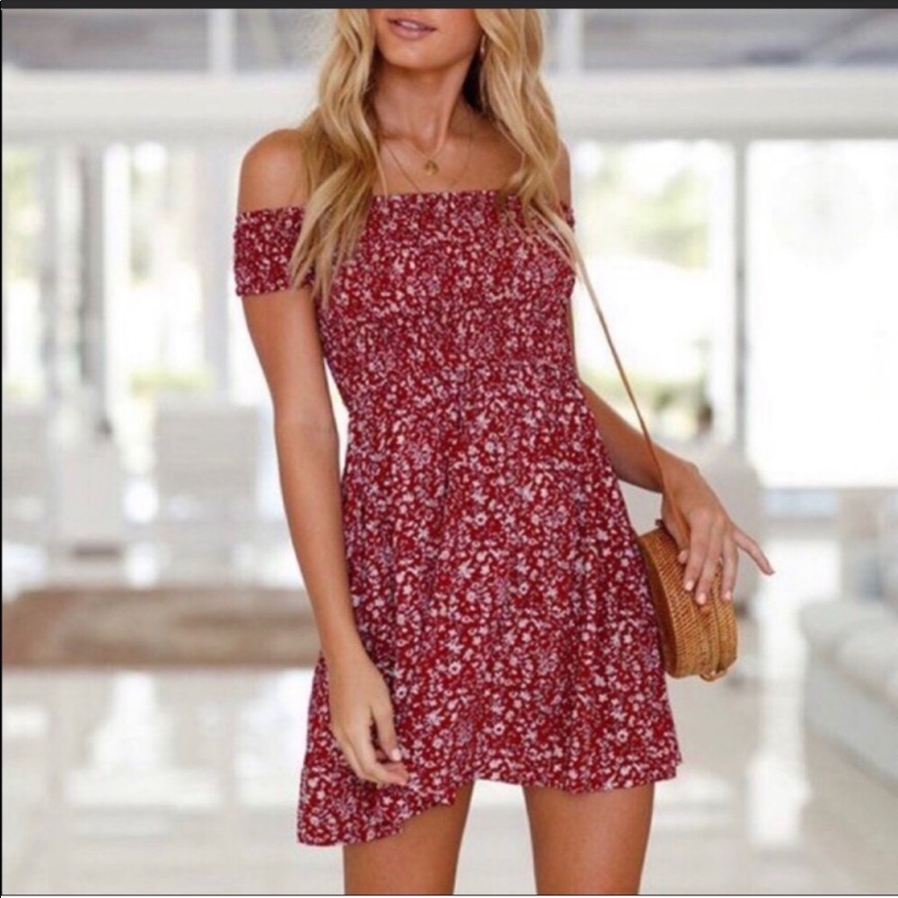 Sundress Off the shoulder smocked floral medium